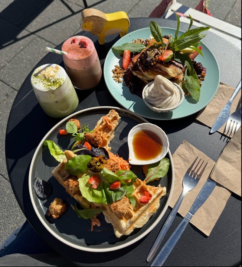 Flora & Fauna photo 4