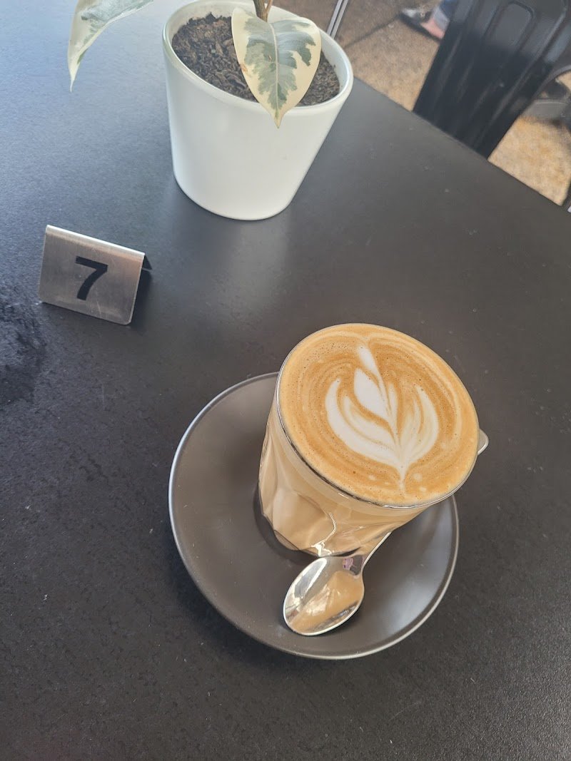 Oscar & Charlie Cafe photo 4